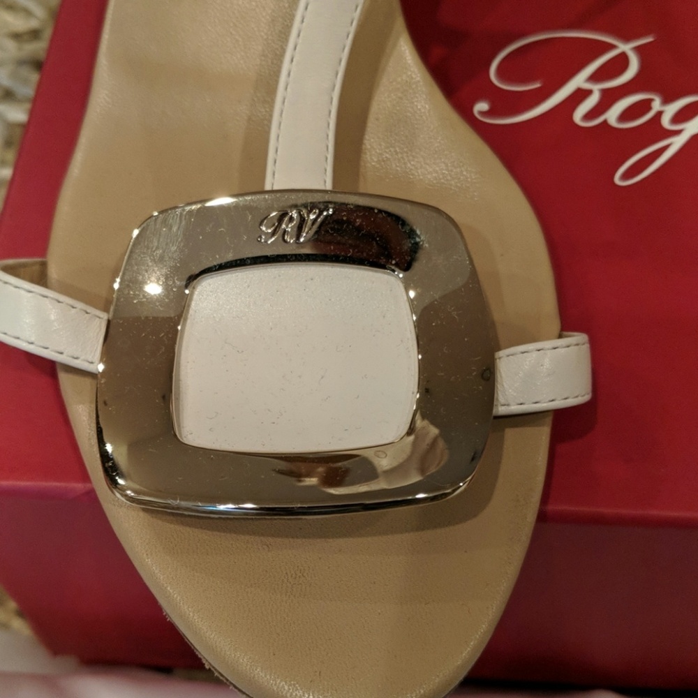 Roger Vivier t-strap sandals in ivory - Picture 3 of 8